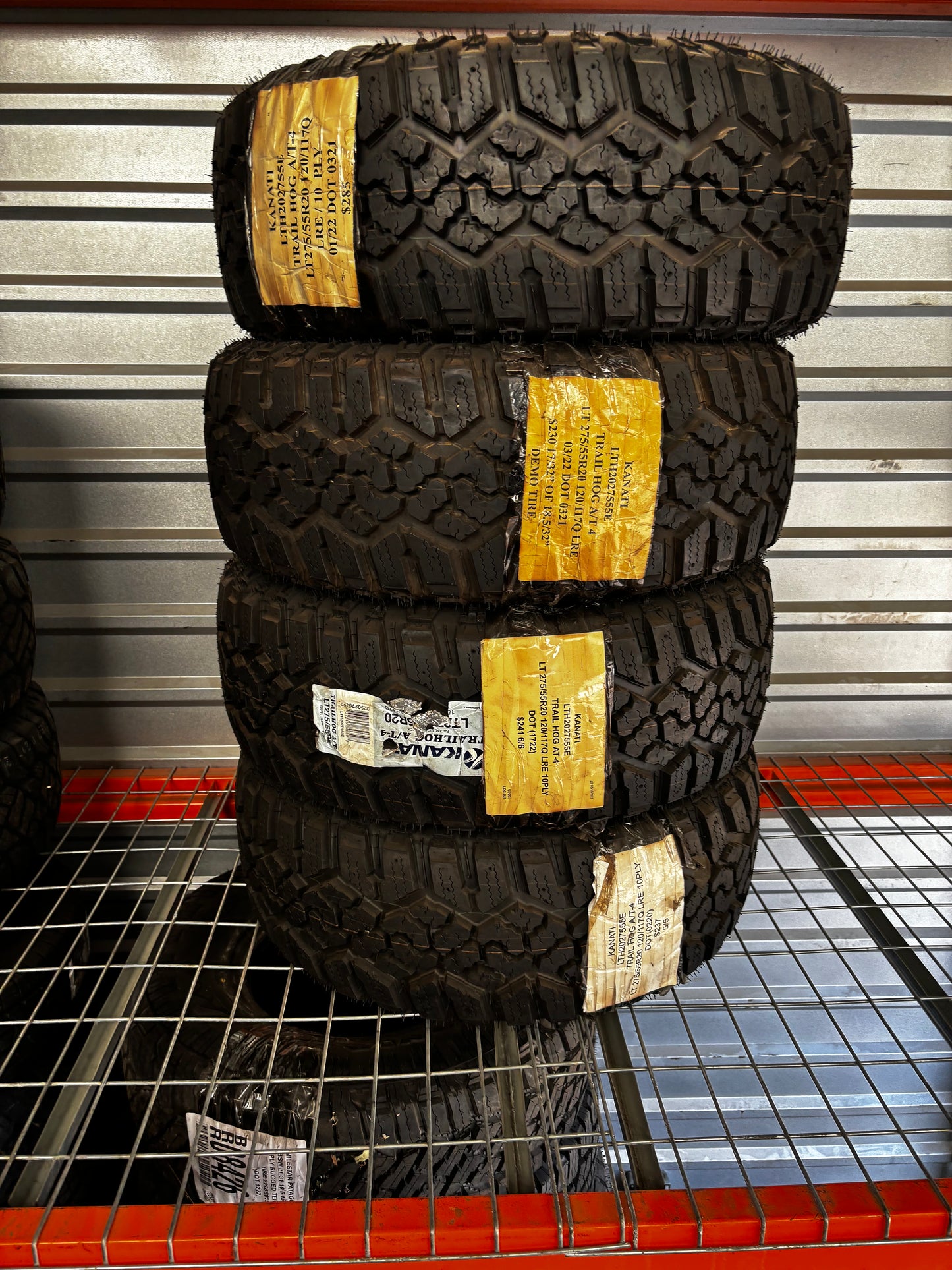 (TODO) 4 KANATI TRAIL HOG AT-4 BSW LT 275 55 29 120/117Q LRE 10 PLY ALL TERRAIN TIRES LTH207555E