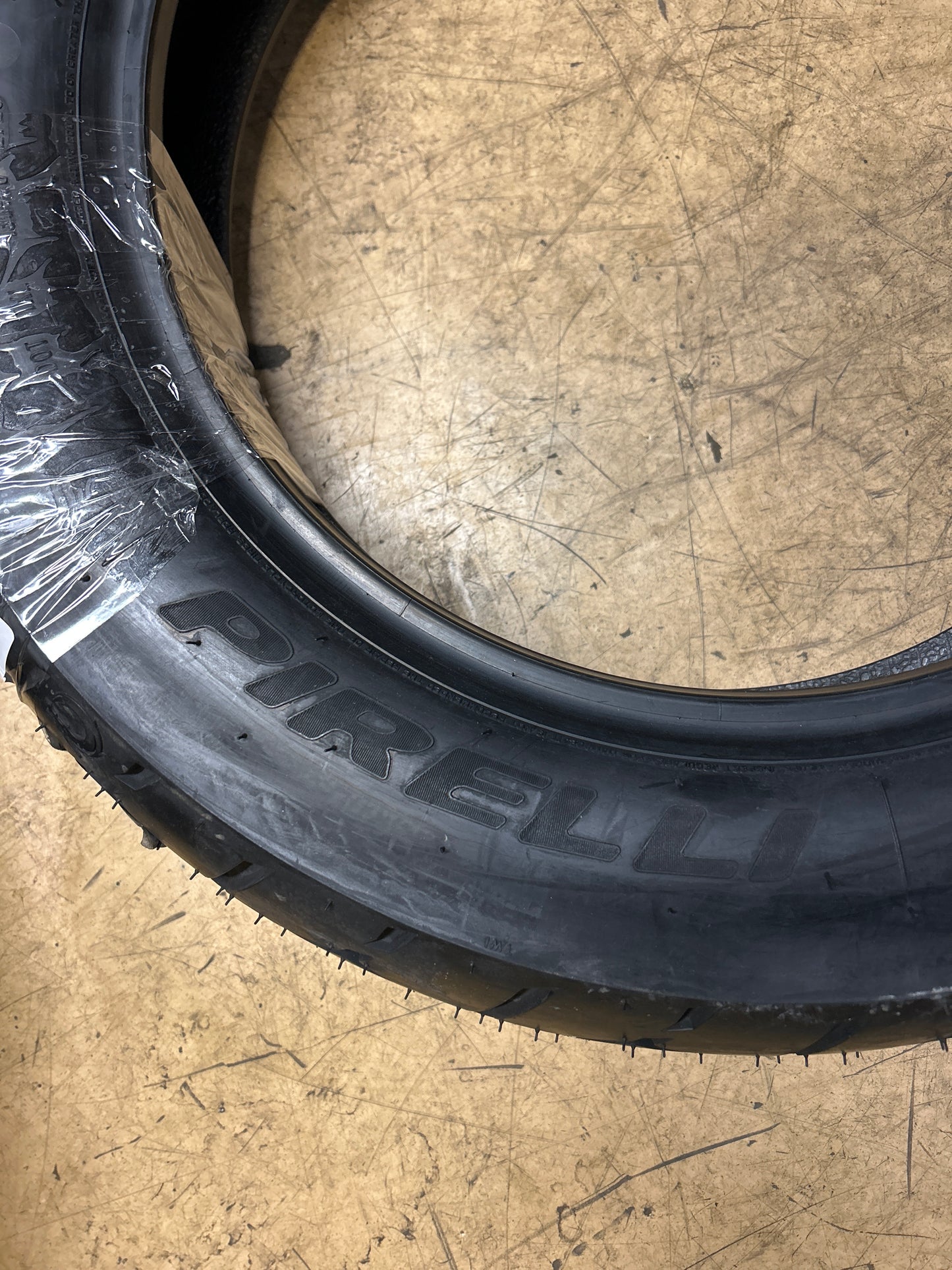 PIRELLI NIGHT DRAGON GT BSW MU 85 16 77H REAR MOTORCYCLE TIRE 2592800