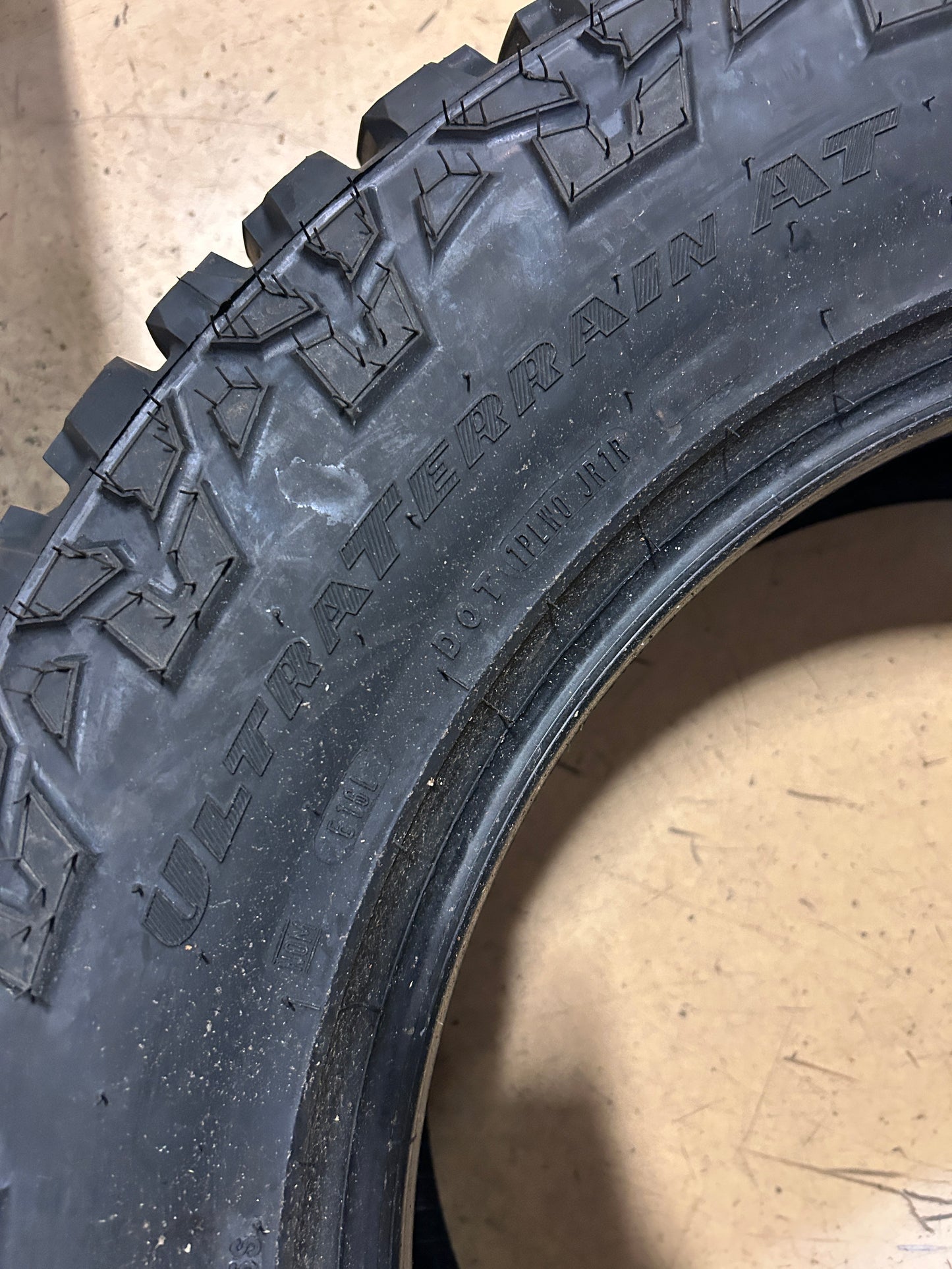 GOODYEAR WRANGLER ULTRA TERRAIN AT P 275 60 20 115S ALL TERRAIN TIRE 475178778