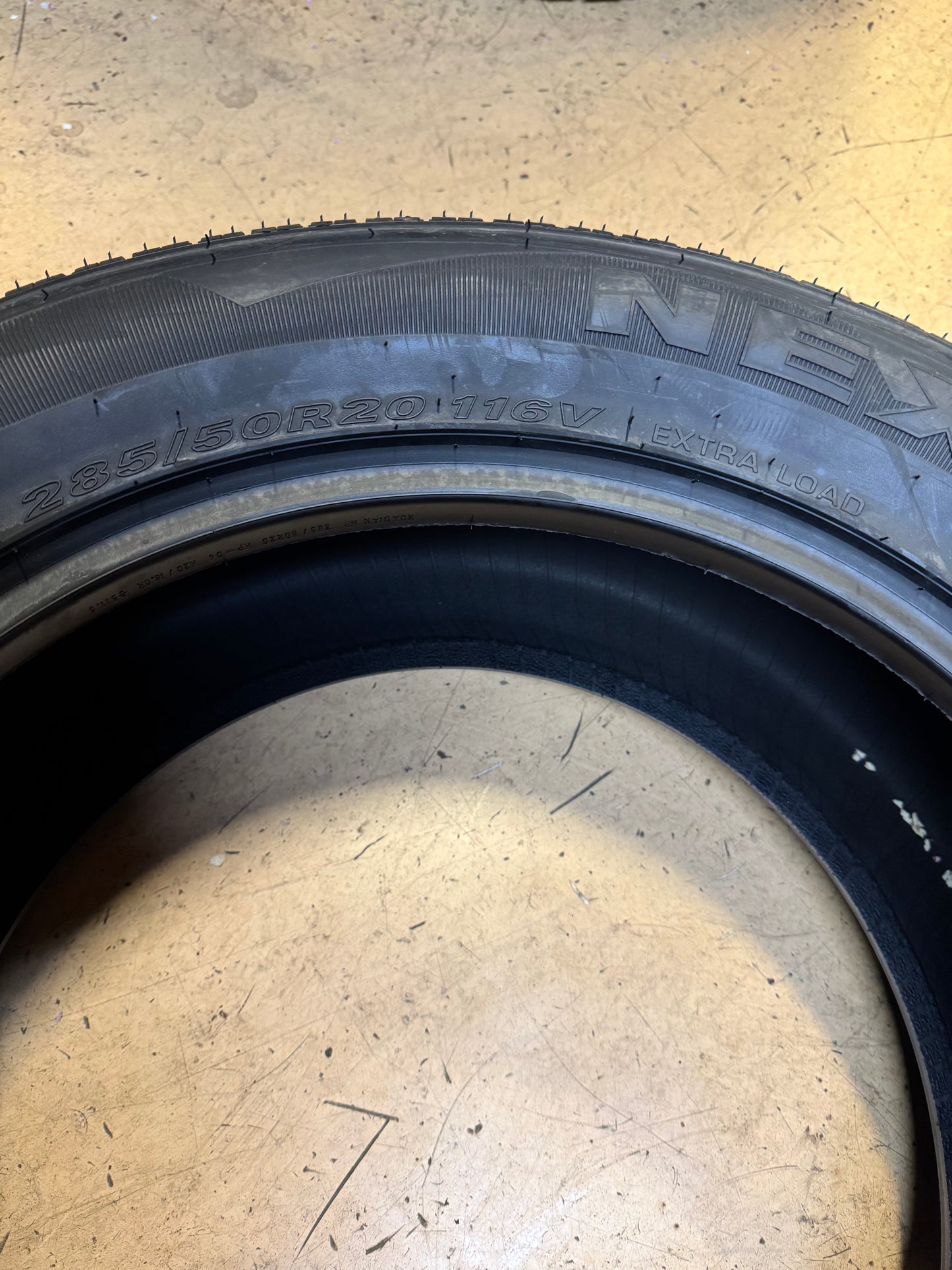 NEXEN ROADIAN HP BSW P 285 50 20 XL 116V XL ALL SEASON SPORT TIRE 15473NXK