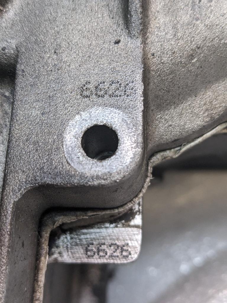 PORSCHE 911/996 CYLINDER HEAD ASSEMBLY W COVER 9961041391R SR: 6626 996GL2