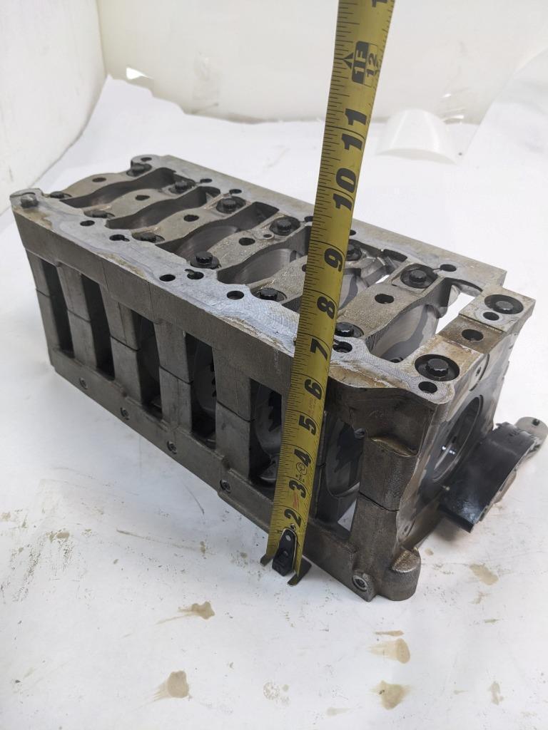 1998 PORSCHE 911 CRANKSHAFT BEARING CASE/CARRIER 9961011123R USED 996BGL2