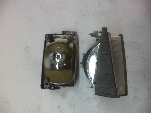 Porsche 928 1978-1982 Fog Lights 928 631 417 00/01 USED PAIR R25T3
