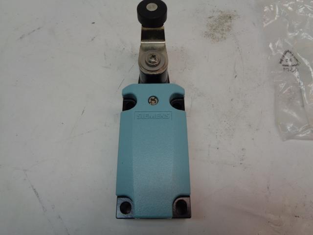 1 NEW SIEMENS POSITION SWITCH 3SE5-112-0CH01 R4TE