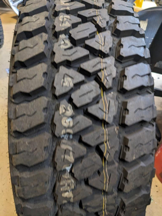 KUMHO ROAD VENTURE MT51 LT 265 70 17 121/118Q LRE 10PLY TIRE 2168473 CQ3