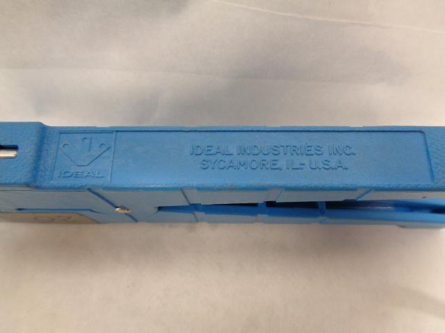 USED IDEAL INDUSTRIES 8" WIRE STRIPPER 9/16" BLUE 45-164 R22T5