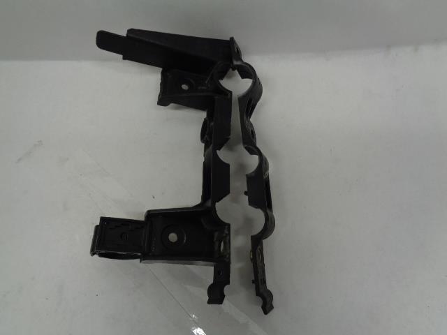 USED PORSCHE CAYENNE WATER TUBE MOUNTING UPPER/LOWER PIECES 948 106 059 03 R25T2