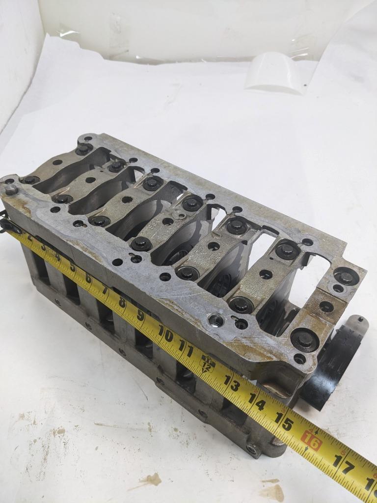 1998 PORSCHE 911 CRANKSHAFT BEARING CASE/CARRIER 9961011123R USED 996BGL2