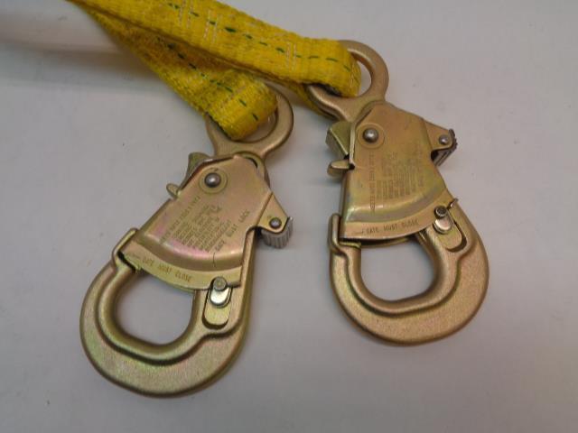 1 NEW OLD STOCK RELIANCE SKYLINE 6FT. LANYARD TWIN LEG WEB 741406 R18T1