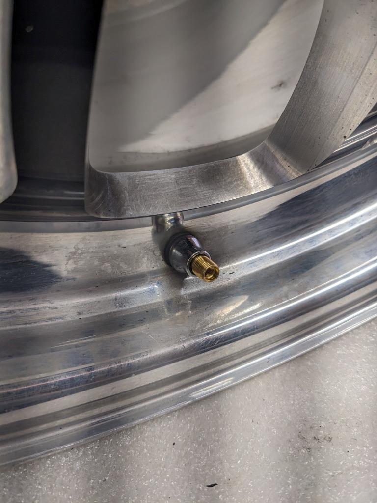 1 WELD RACING 76HB7100W67A WHEEL RT-S S76 FORGED ALUMINUM BLACK 17X10 USED B2