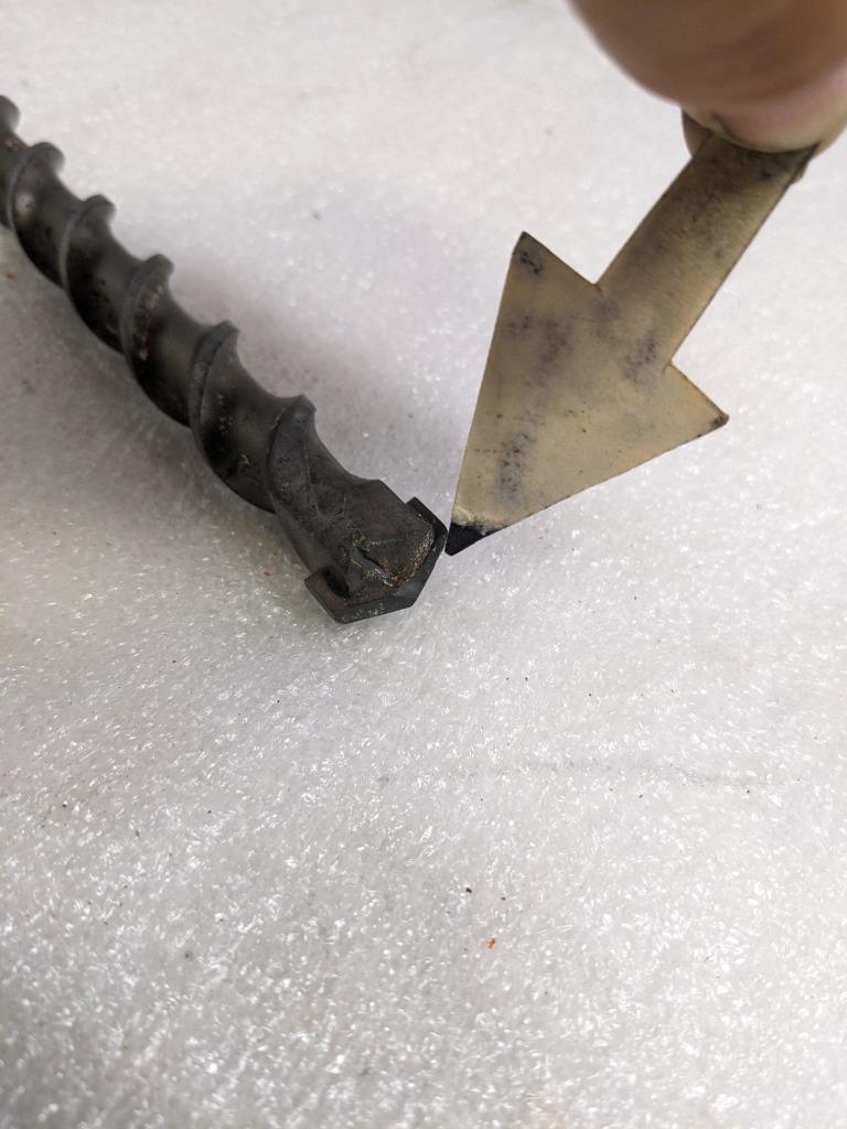 UNBRANDED SDS-MAX DRILL 3/4" X 17" CARBIDE WITH BENT CUTTER USED R22T2