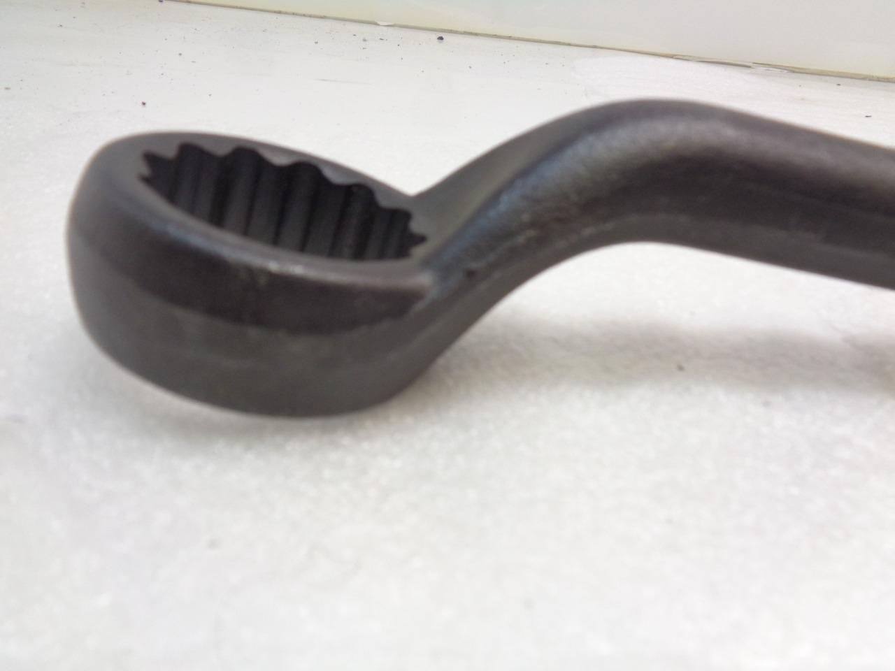 1 NEW PROTO 1-11/16" 12 POINT HEAVY-DUTY OFFSET STRIKING WRENCH 2627SW R22T7