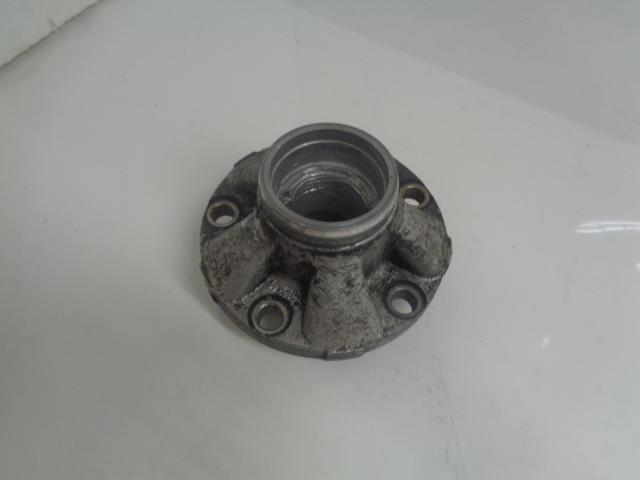 1 USED PORSCHE 944 FRONT WHEEL HUB 951 341 605 4R R20