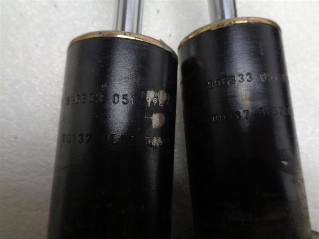 USED PAIR OF GENUINE PORSCHE FRONT STRUTS FOR '01-'05 911 996 333 051 18 R23T8