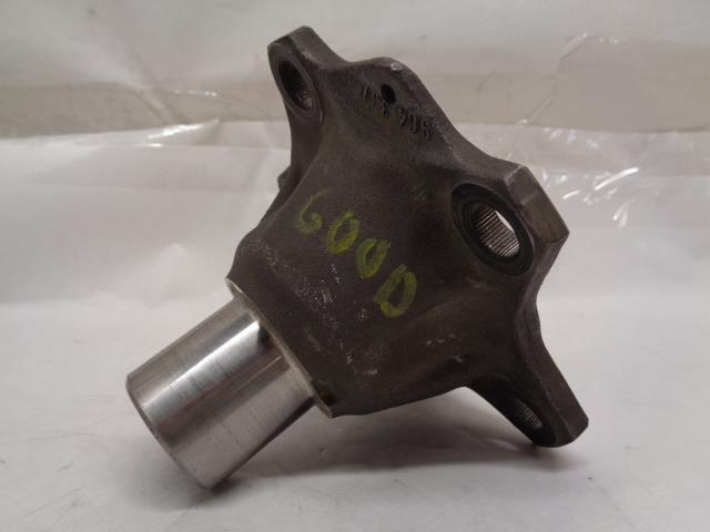 1 USED PORSCHE CARRERA WHEEL HUB 964 331 605 04/964 331 065 04 R25T6