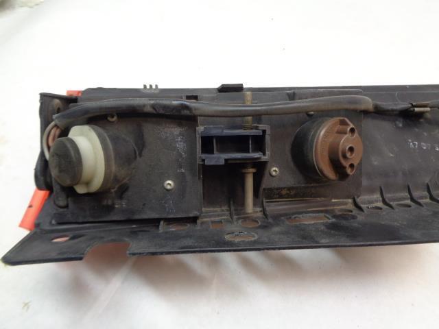 USED GENUINE PORSCHE 911 993 CARRERA TAILLIGHT LENS 993 631 140 00 R25