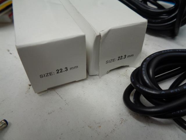 1 NEW SPY FOUR-IN-ONE PARKING DUAL DISPLAY SENSOR SYSTEM LP016 R17T1