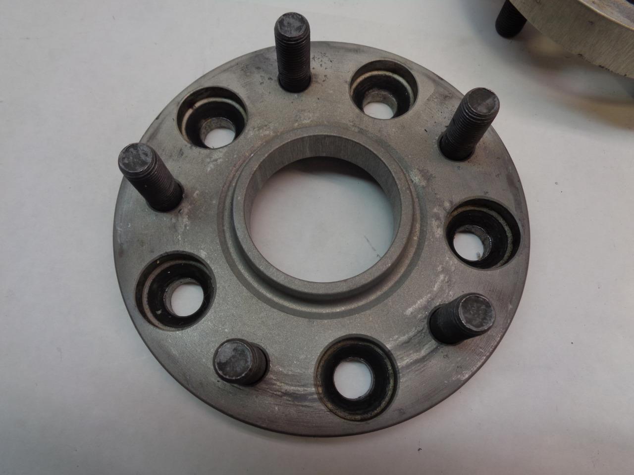 USED PAIR OF HUB SPACERS WITH LUG NUTS BBS09.23.495-23 R5TF