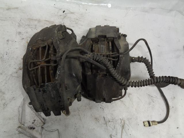 USED PAIR GENUINE PORSCHE 944 BREMBO BRAKE CALIPERS 20 4672 00/20 4673 00 R20T4