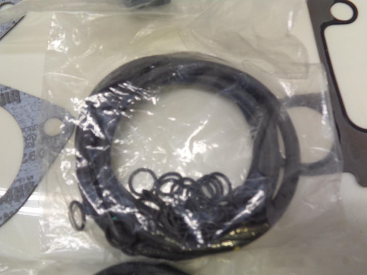 UPPER ENGINE GASKET SET 3800730 R15