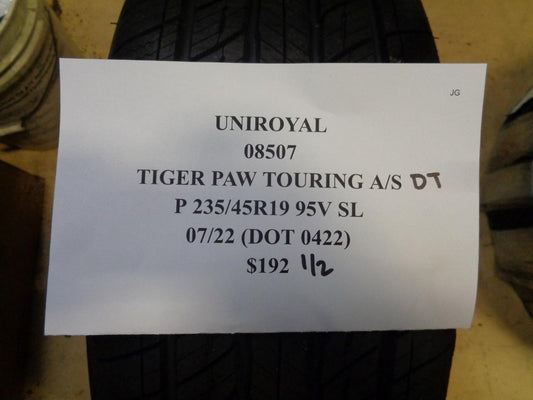 1 NEW TIRE UNIROYAL TIGER PAW TOURING AS 235 45 19 95V SL 08507