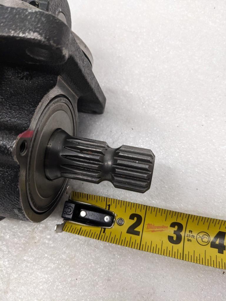 UNBRANDED SMALL PTO UNIT FOR TRACTOR 37 GEAR 2" SHAFT 15 SPLINE 4X3.8" NEW R11TA