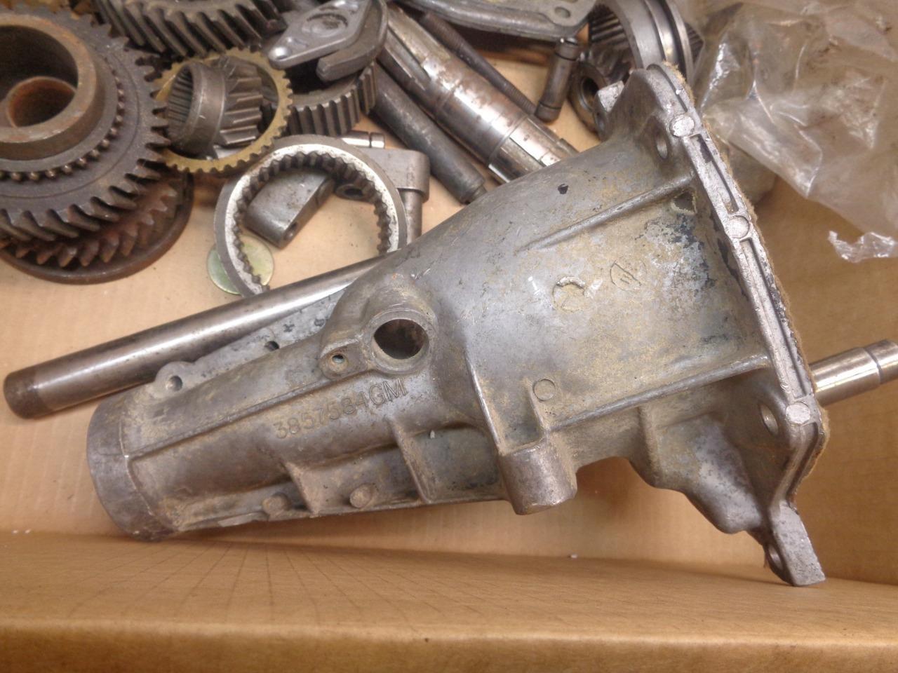 USED FOR PARTS TRANSMISSION CASE, GEARS & PARTS BSRG4