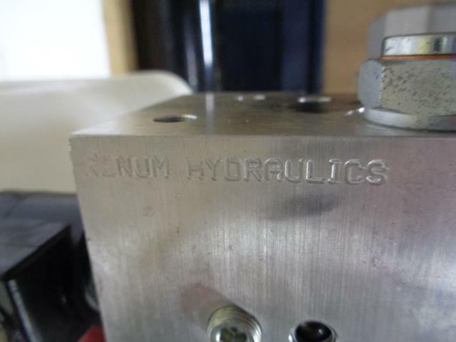 Renum Blue Giant Vertical Dock Leveler 148E2D11K1245.OMLP-1500HV NEW BSIG1