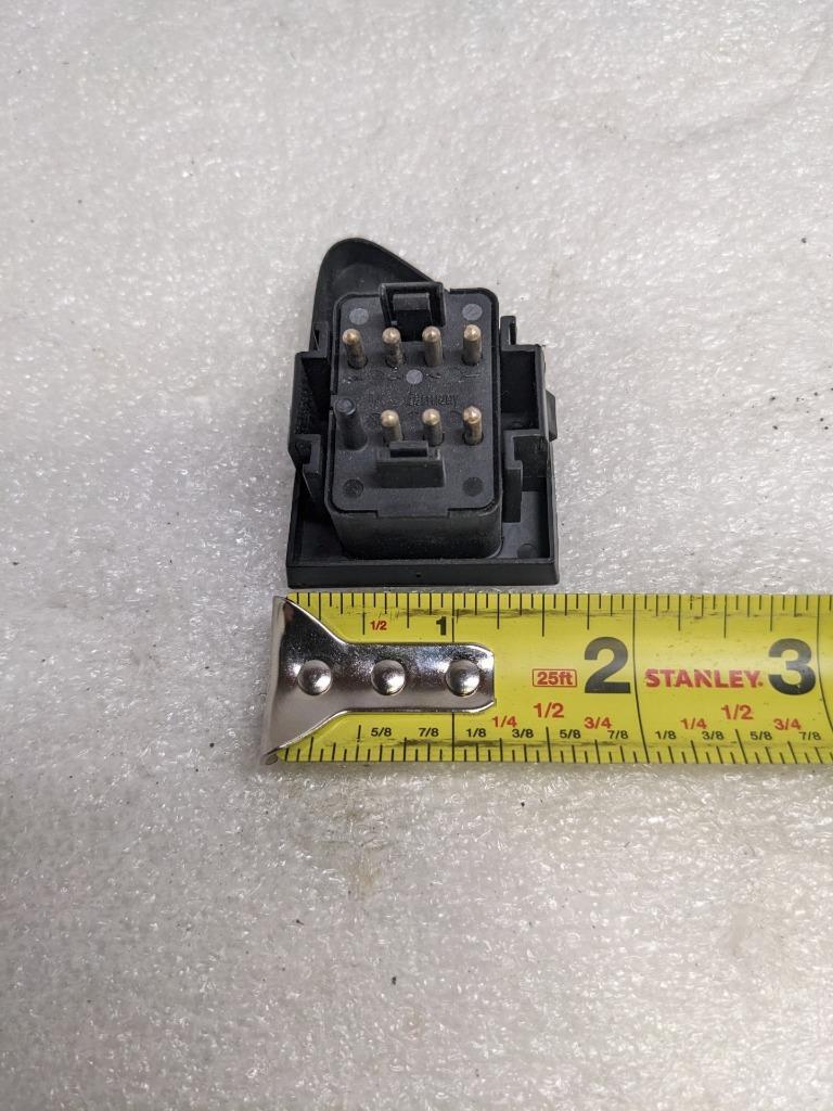 PORSCHE 92861324500 MEMORY SEAT ADJUSTMENT SWITCH FOR 87-91 928 USED R24T4