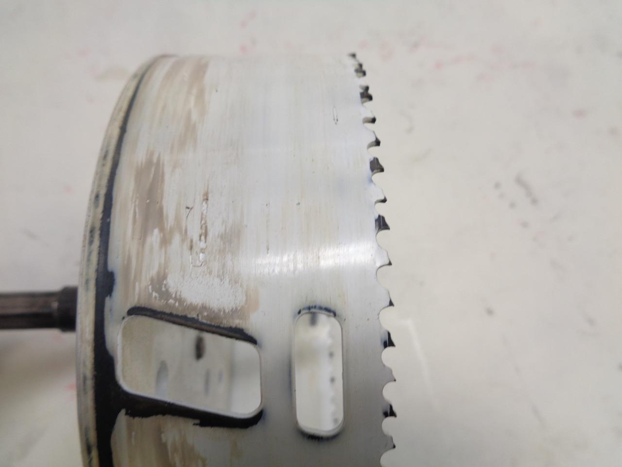 USED HOLE SAW DRILL BIT 5-1/2" (140mm) DIAMETER R22T8