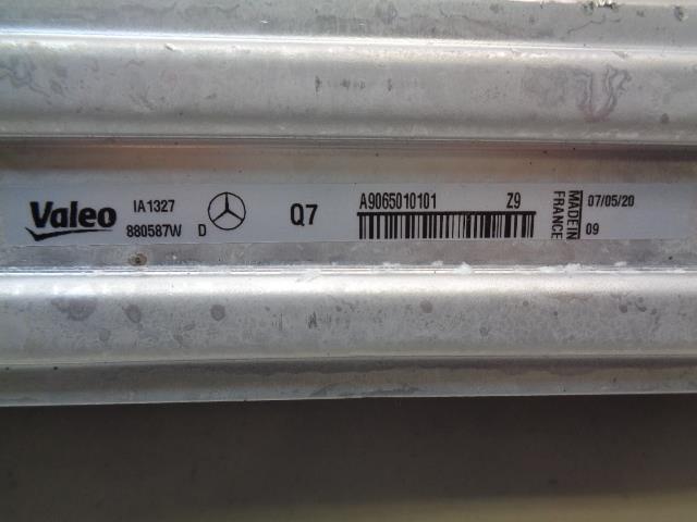 VALEO MERCEDES-BENZ 2006-2009 SPRINTER INTERCOOLER A9065010101 880587WD R8