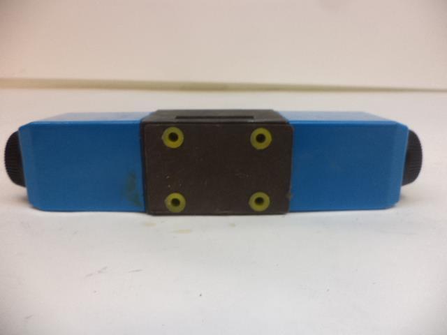 USED HY-SPEC SOLENOID OPERATED DIRECTIONAL VALVE 24 V 160817-057 R4TD