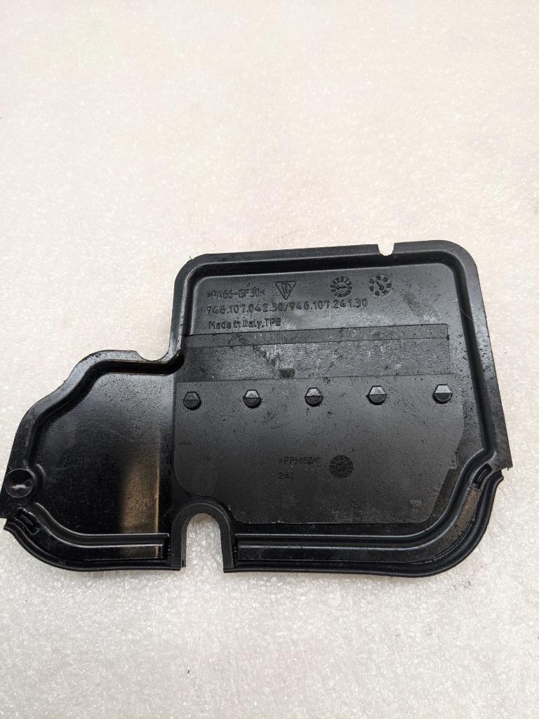 15-18 PORSCHE MACAN OIL TUB BULKHEAD 94610704230 USED R21