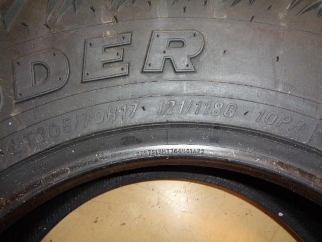 MAXXIS BUCKSHOT MUDDER II MT-764 LT 305 70 17 121/118Q LRE 10PLY TL00459200 BQ2