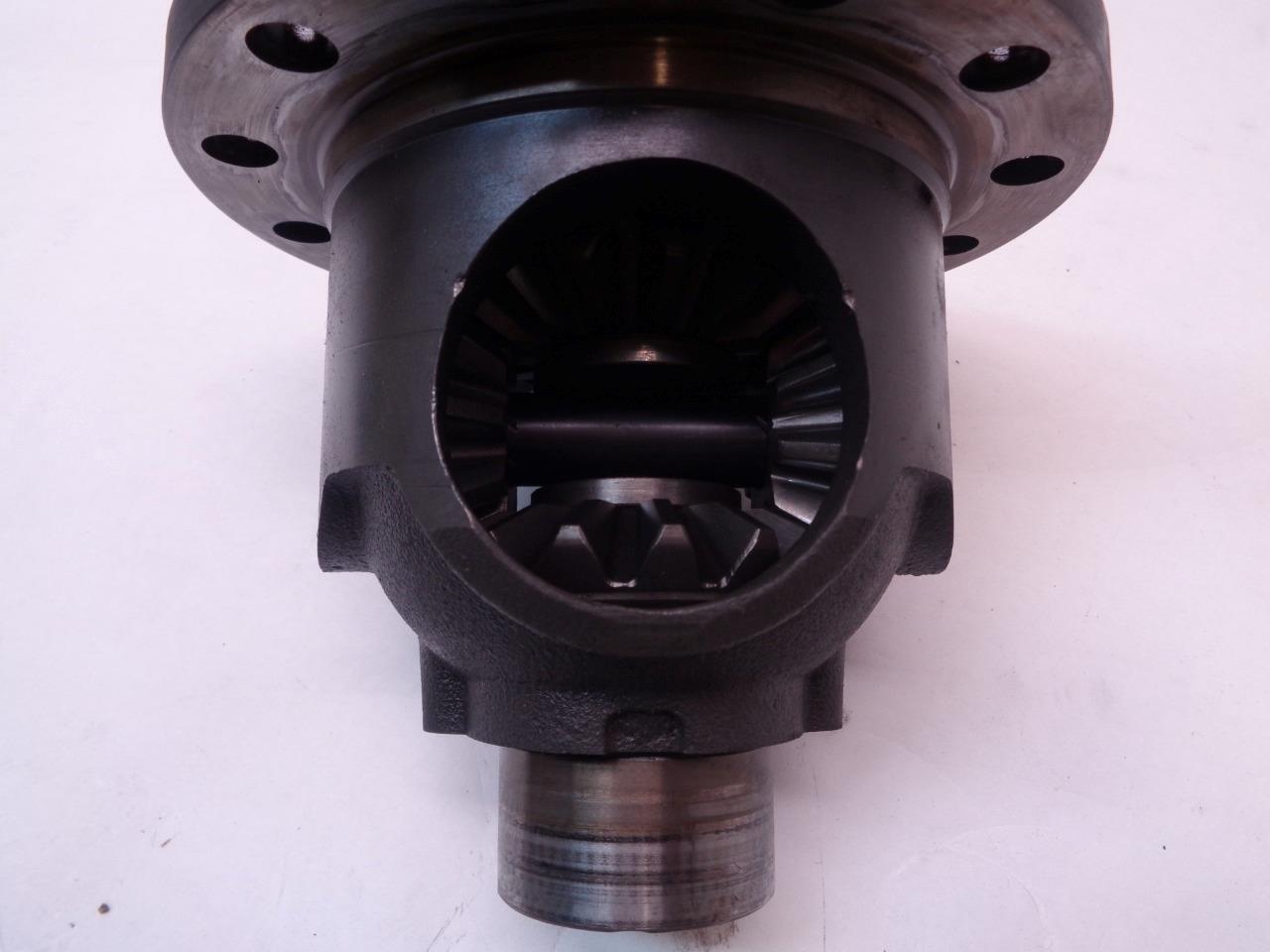 USED PORSCHE 1983-88 911 930 DIFFERENTAL 12 BOLT ASSEMBLY 930.332.211OR R9