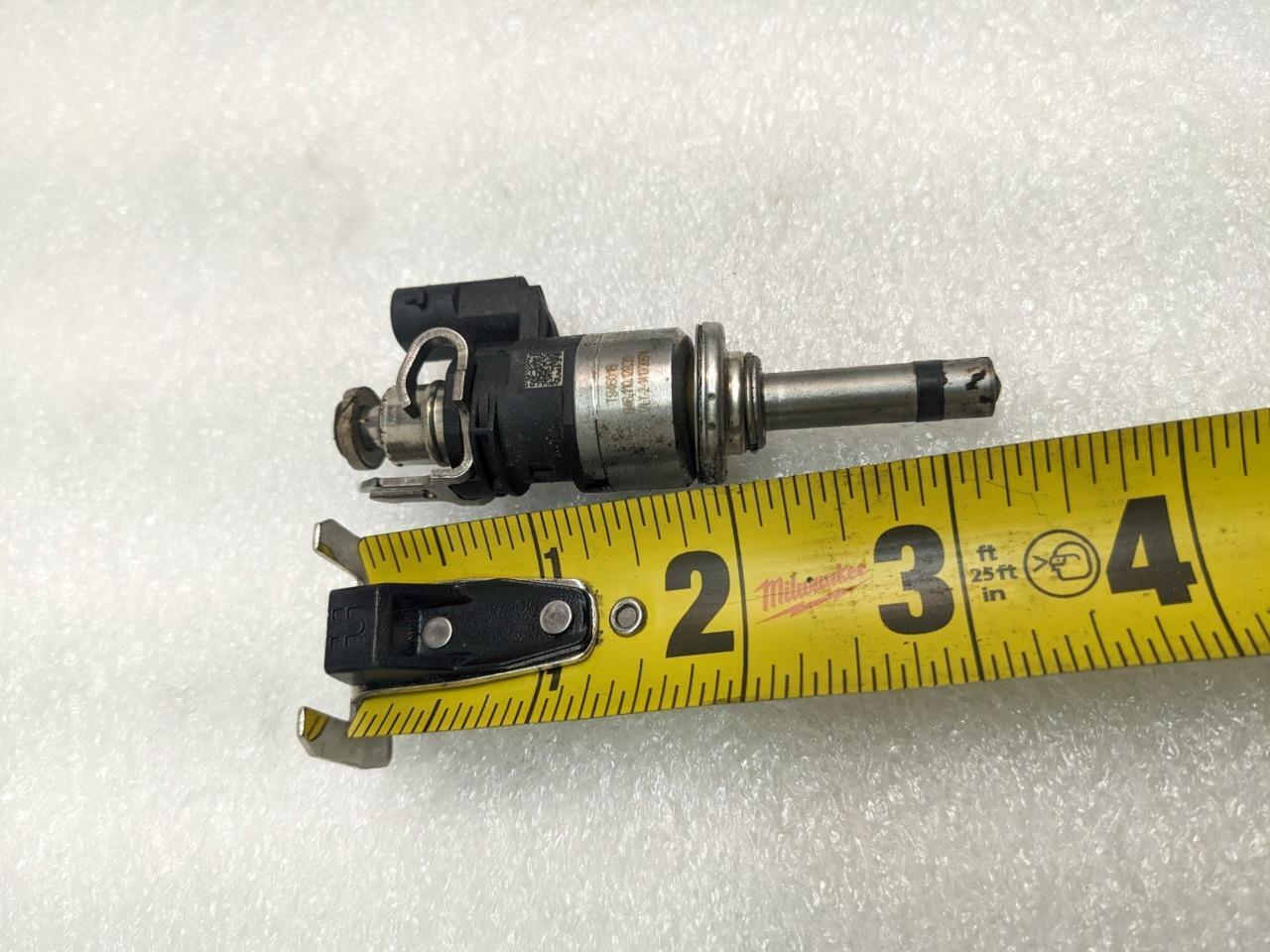 15-18 PORSCHE CAYENNE MACAN 958 TURBO FUEL INJECTOR 94611012830 USED R21SPB