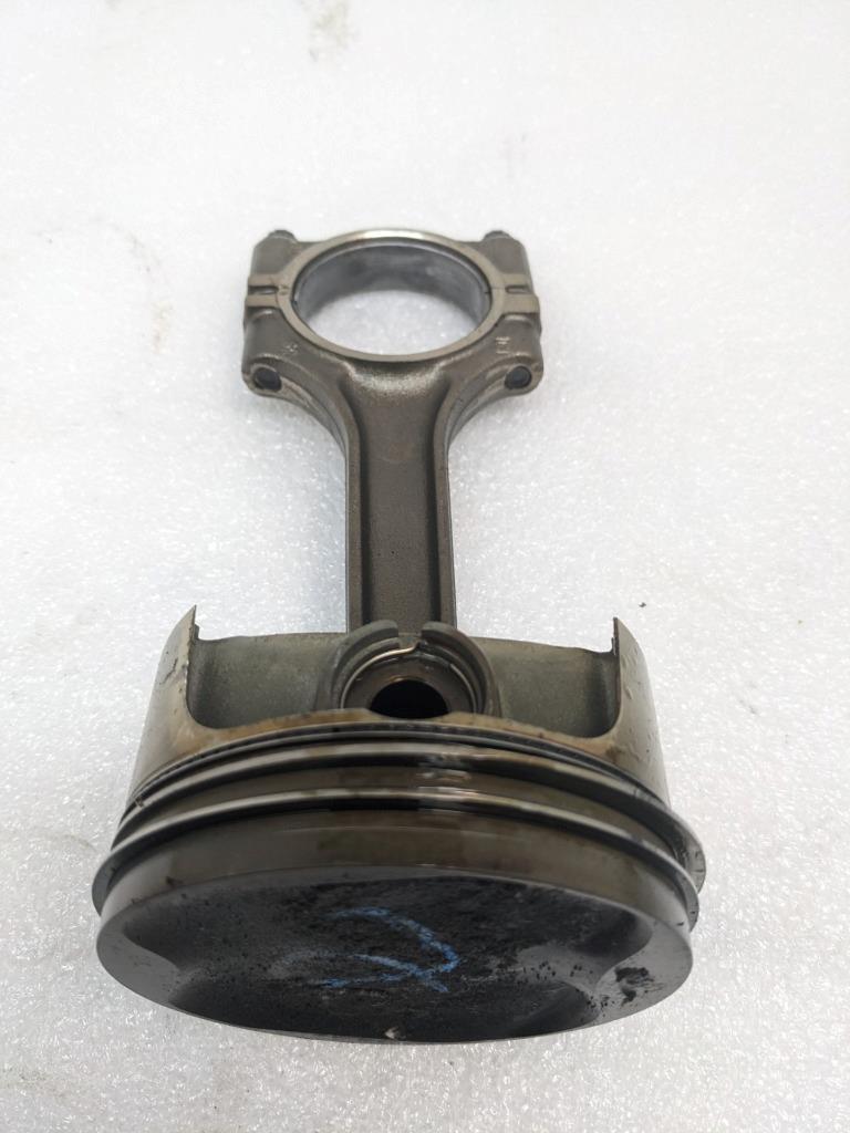 PORSCHE 911/996 CONNECTING PISTON ROD #2 9961031026R USED 996BGL2T2