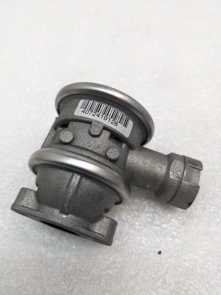 15-18 PORSCHE MACAN EGR SECONDARY AIR PUMP VALVE 99711320371 USED R21SPB