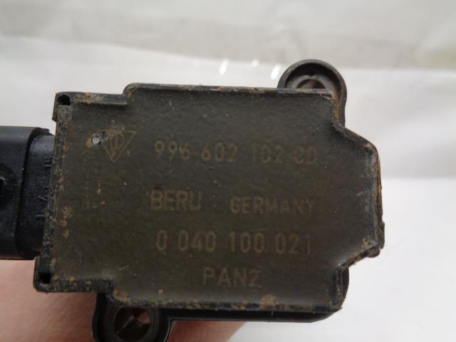USED PAIR OF GENUINE PORSCHE BERU IGNITION COILS 996 602 102 00 R25T5