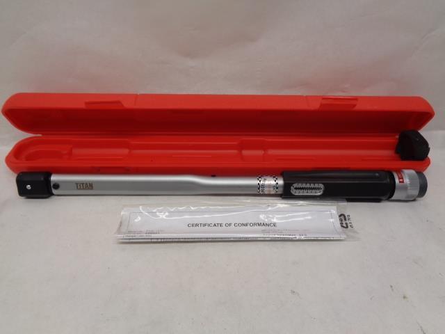 NEW TITAN TORQUE WRENCH 5/8X7/8" DRIVE 30-150 FT.LBS TTW-150F R22
