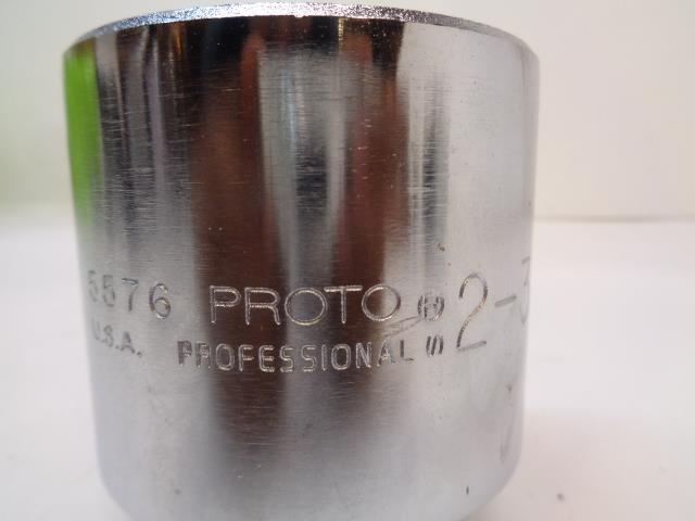 1 NEW STANLEY PROTO 3/4 INCH DRIVE 2-3/8 INCH 12 POINT SOCKET 5576 R22