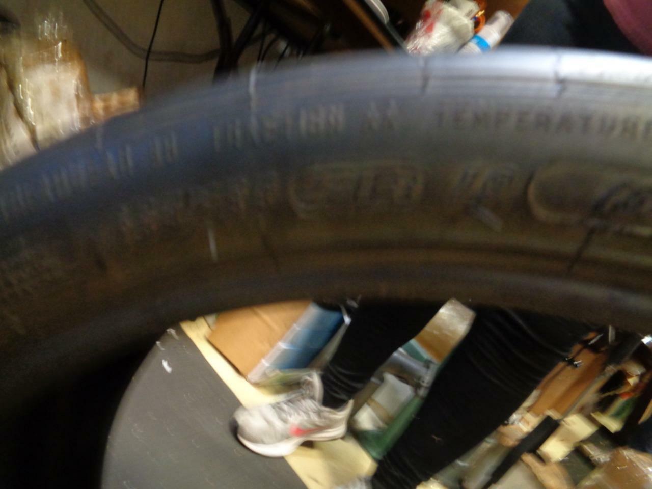 1 NOS MICHELIN PILOT SPORT CUP  235 35 19 87Y 07299 Q0