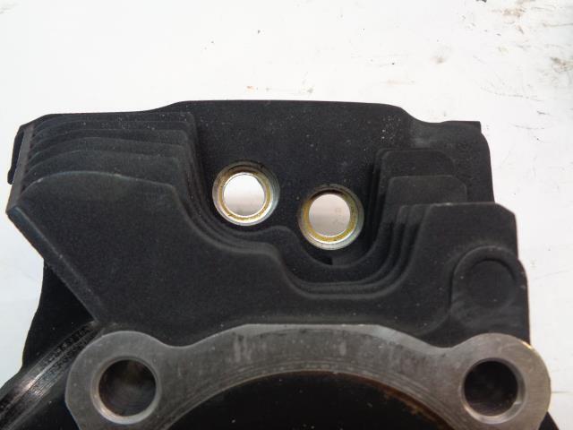 1 USED PAIR OF HARLEY DAVIDSON ROAD KING 2006 CYLINDER HEADS R16