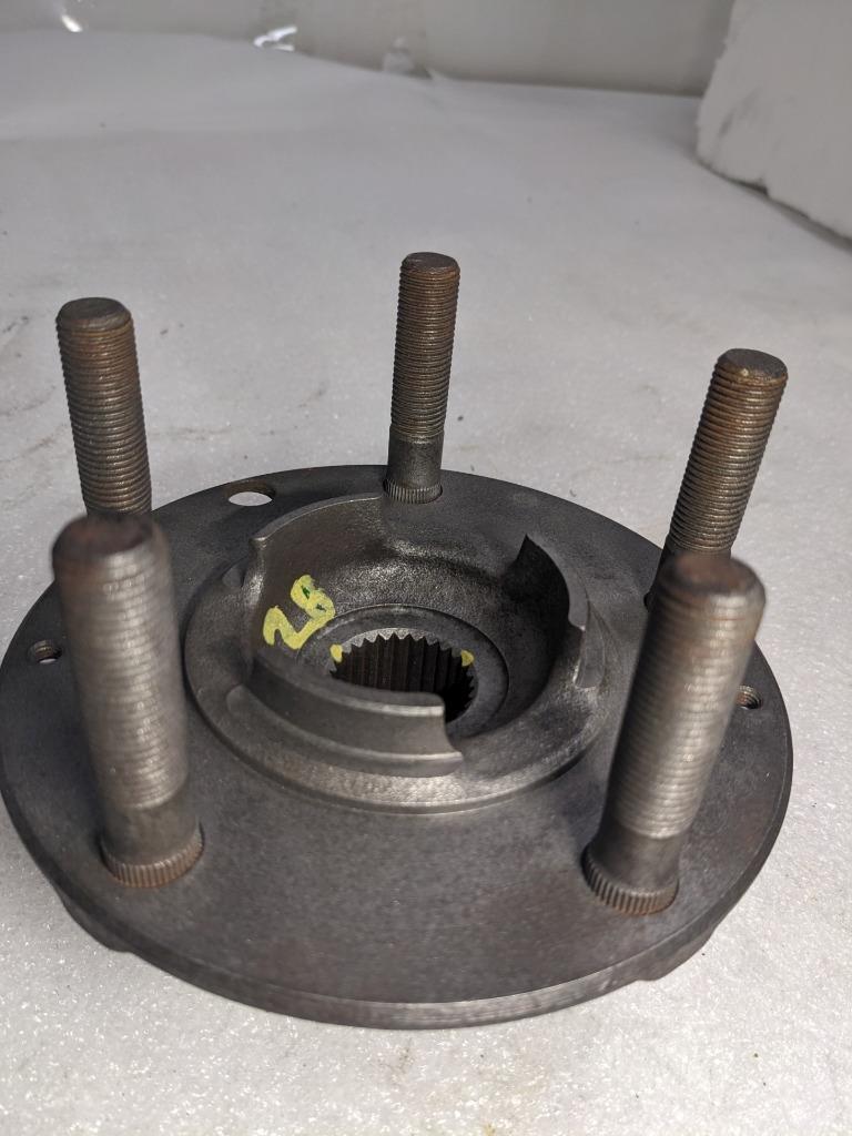 1986 PORSCHE 911 3.2 CARRERA WHEEL HUB 5-BOLT PATTERN 28 SPLINE USED 996B.G.L.