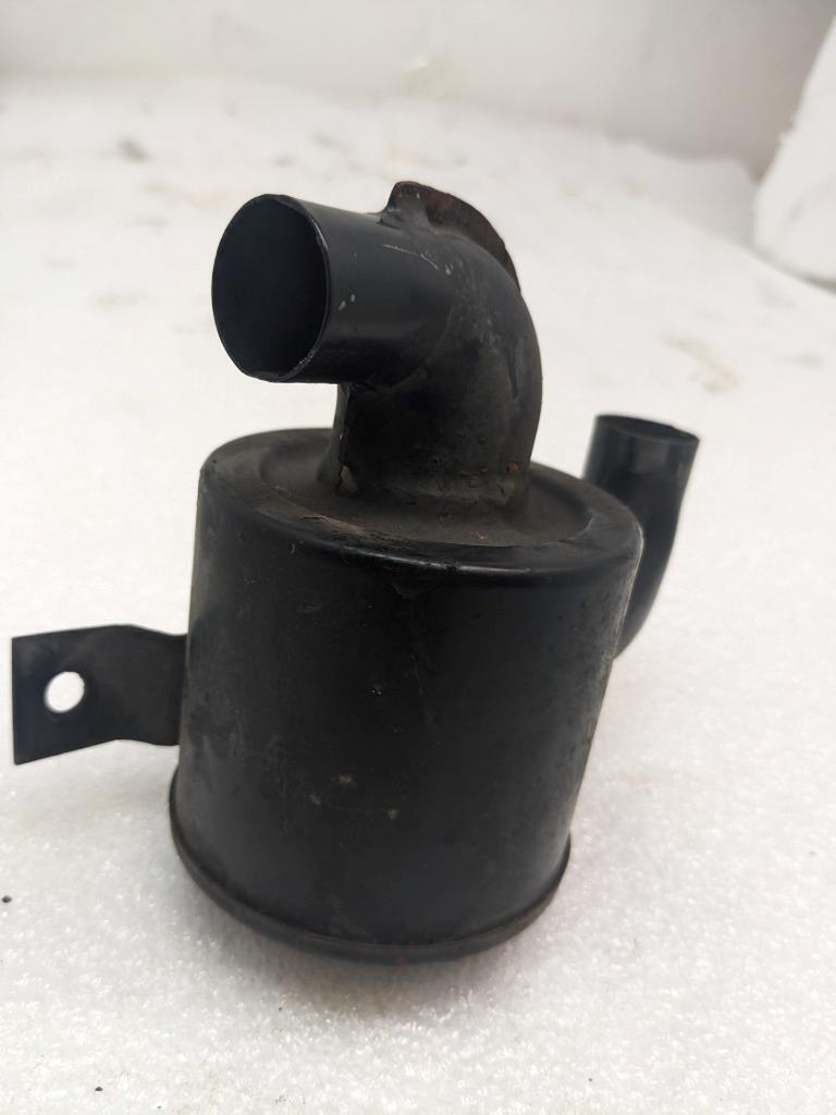 1978-1986 PORSCHE 928 SMOG AIR PUMP FILTER HOUSING 92811314500 USED R20t5