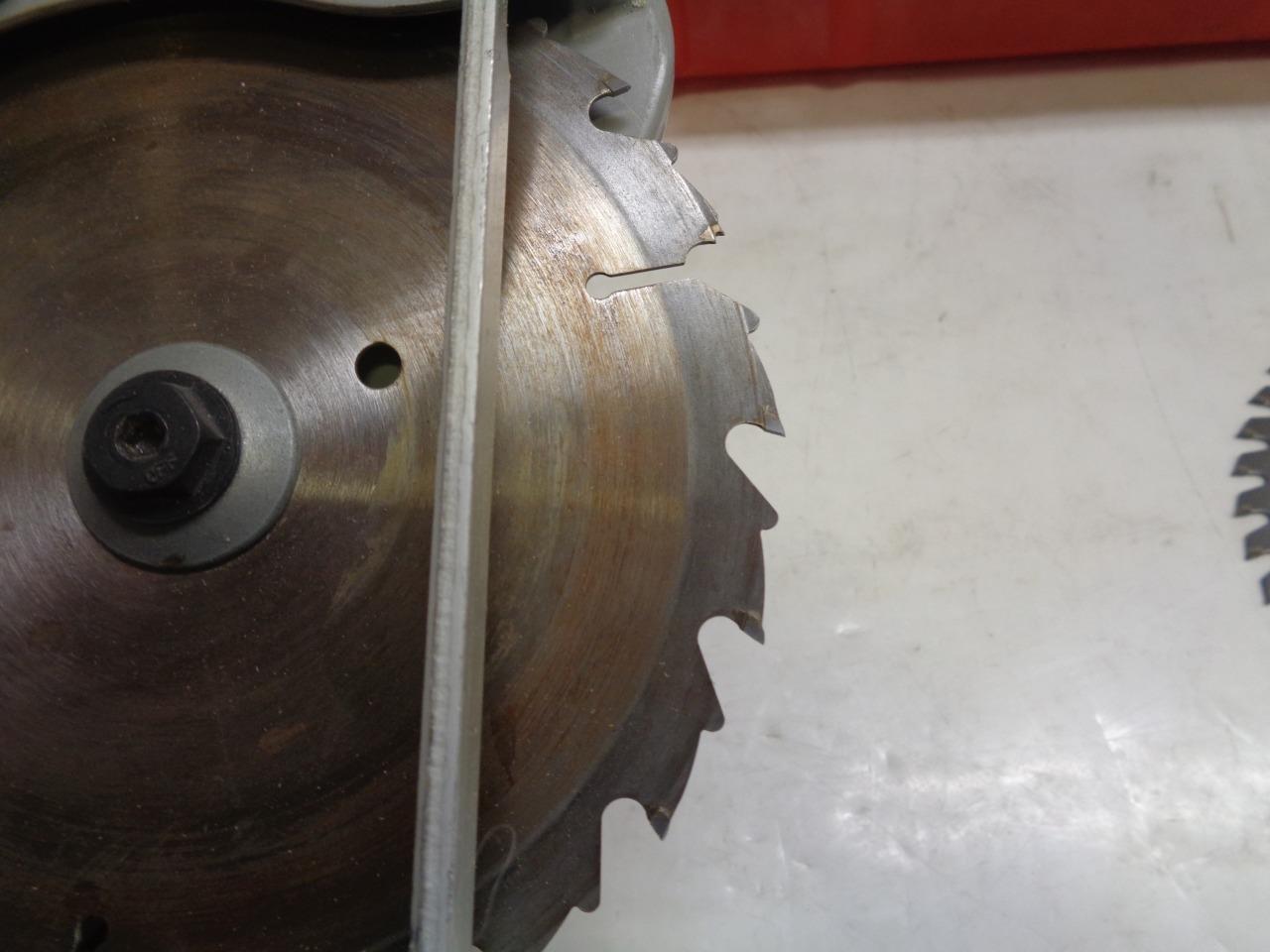 USED MILWAUKEE CIRCULAR SAW 6-1/2" 15 AMP W/ EXTRA 7-14" BLADE 6395-21 SR