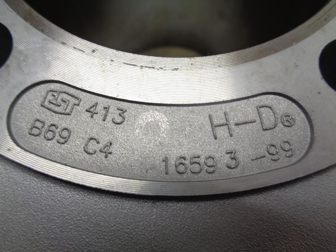 1 PAIR OF HARLEY DAVIDSON CYLINDER HEAD JUGS B69 C4 1659 3-99 R15