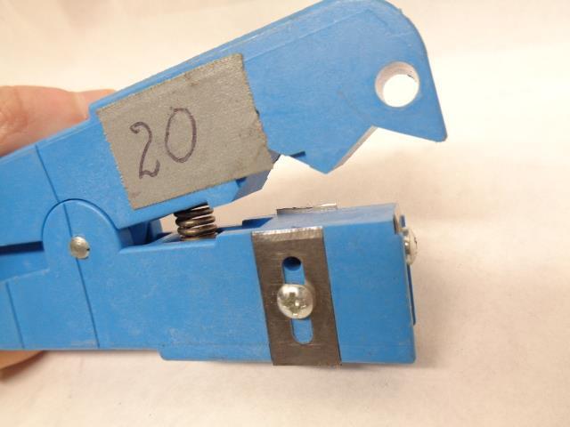 USED IDEAL INDUSTRIES 8" WIRE STRIPPER 9/16" BLUE 45-164 R22T5