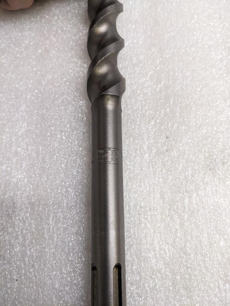UNBRANDED SDS-MAX CARBIDE TIPPED DRILL 1" X 20-1/2" 4-CUTTER USED D0