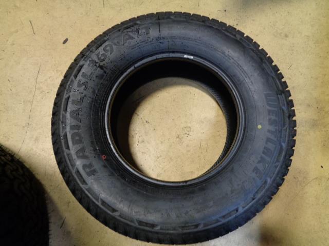 1 WESTLAKE RADIAL SL369 AT BSW 255 70 16 111T SL 24270009 TIRE BQ2 SU16